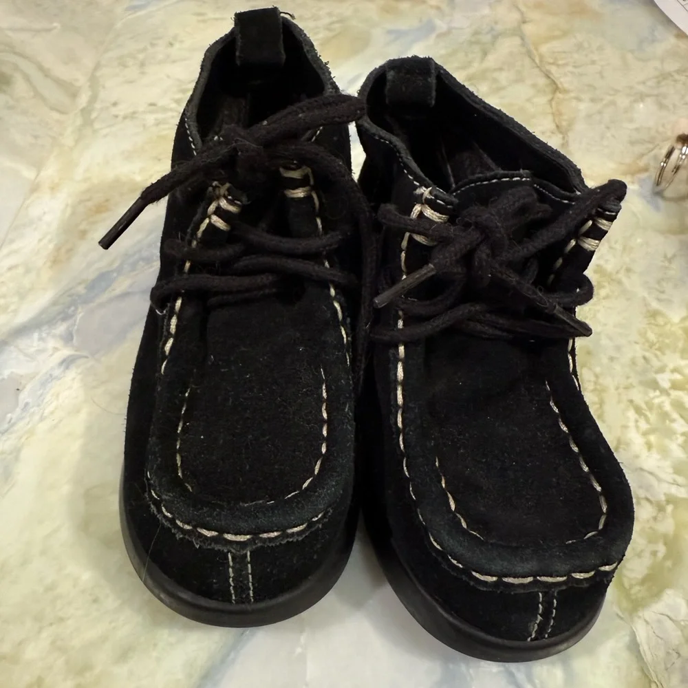 Gymboree black suede contrast stitch ankle boots 8 toddler
